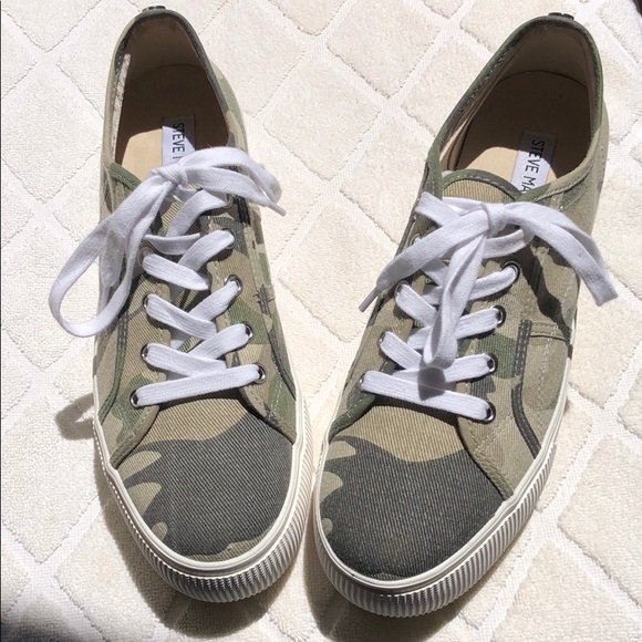 emmi platform sneaker